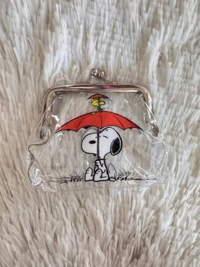 Snoopy clear coin purse vintage style Snoopy and Woodstock under a red umbrella